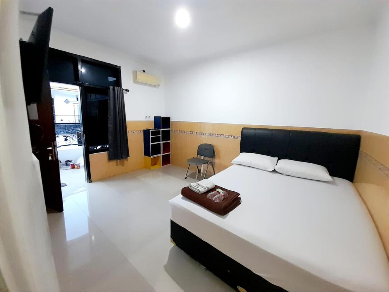Hotel Srikandi Baru Kejayan Buitenkant foto