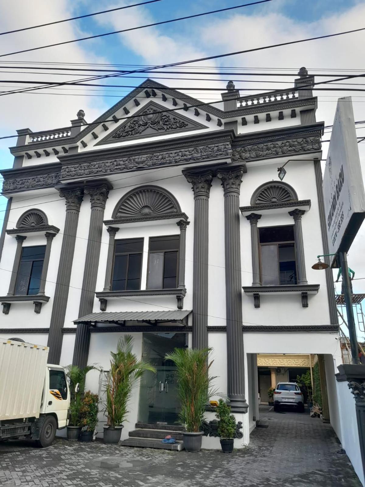 Hotel Srikandi Baru Kejayan Buitenkant foto